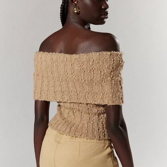 NWT UO Silence + Noise Starlett Foldover Tan Off the Shoulder Sweater - Picture 2 of 6